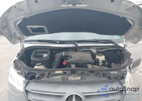 2019 Mercedes-Benz Sprinter 2500 High Roof I4 из США, поврежденный, VIN WDZPF1ED8KT012915